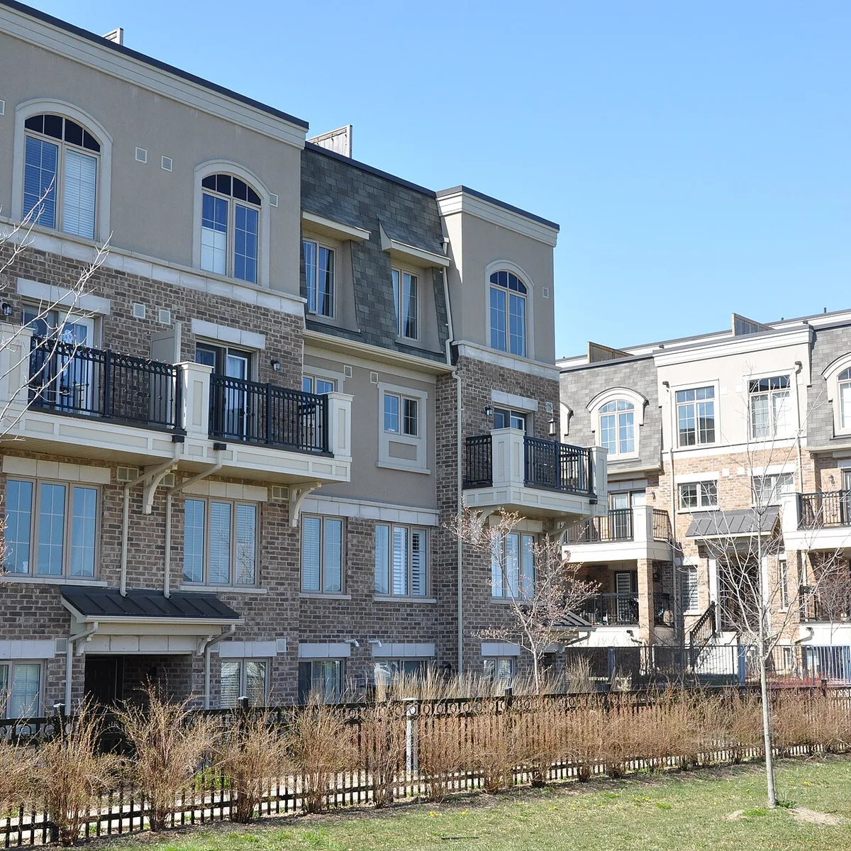 Townhomes in the Westmount area of northwest Oakville